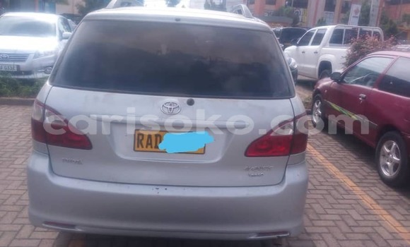 Sayi Na hannu Toyota Avensis Verso Gris Mota in Kigali a Rwanda Sayi Na hannu Toyota Avensis Verso Gris Mota in Kigali a Rwanda