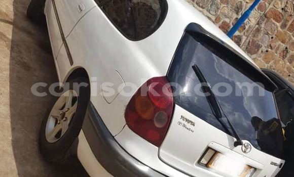 اشتري مستعمل Toyota Corolla Blanc سيارة في Kigali في Rwanda اشتري مستعمل Toyota Corolla Blanc سيارة في Kigali في Rwanda