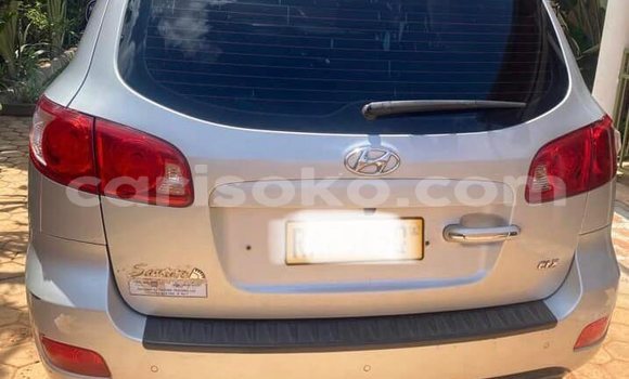 اشتري مستعمل Hyundai Santa Fe Gris سيارة في Kigali في Rwanda اشتري مستعمل Hyundai Santa Fe Gris سيارة في Kigali في Rwanda