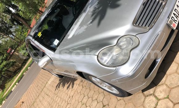 اشتري مستعمل Mercedes-Benz C–Class Gris سيارة في Kigali في Rwanda اشتري مستعمل Mercedes-Benz C–Class Gris سيارة في Kigali في Rwanda