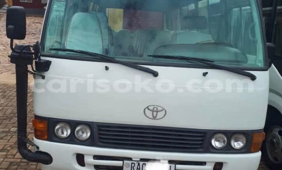 اشتري مستعمل Toyota Coaster Blanc سيارة في Kigali في Rwanda اشتري مستعمل Toyota Coaster Blanc سيارة في Kigali في Rwanda