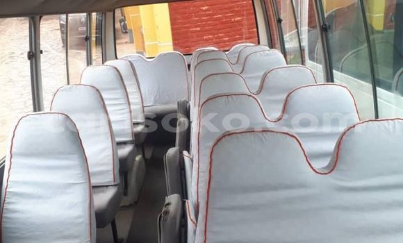 اشتري مستعمل Toyota Coaster Blanc سيارة في Kigali في Rwanda اشتري مستعمل Toyota Coaster Blanc سيارة في Kigali في Rwanda