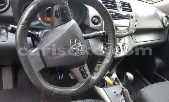 اشتري مستعمل Toyota RAV4 Noir سيارة في Kigali في Rwanda اشتري مستعمل Toyota RAV4 Noir سيارة في Kigali في Rwanda