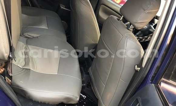 Acheter Occasion Voiture Toyota RAV4 Bleu à Kigali, Rwanda Acheter Occasion Voiture Toyota RAV4 Bleu à Kigali, Rwanda