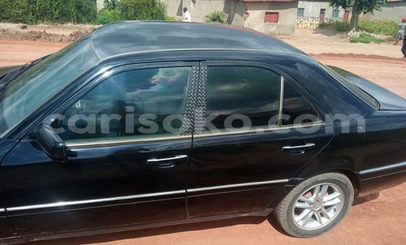 Acheter Occasion Voiture Mercedes-Benz C–Class Noir à Kigali, Rwanda Acheter Occasion Voiture Mercedes-Benz C–Class Noir à Kigali, Rwanda
