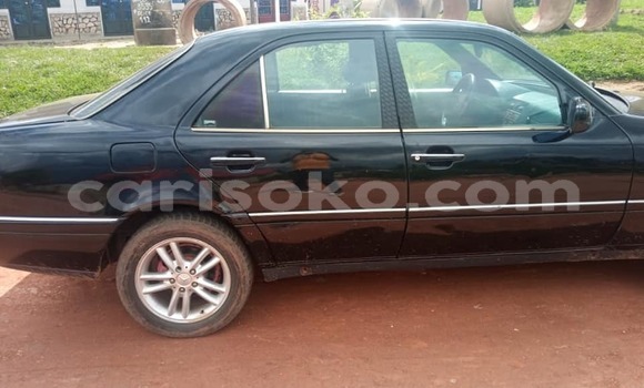 Acheter Occasion Voiture Mercedes-Benz C–Class Noir à Kigali, Rwanda Acheter Occasion Voiture Mercedes-Benz C–Class Noir à Kigali, Rwanda