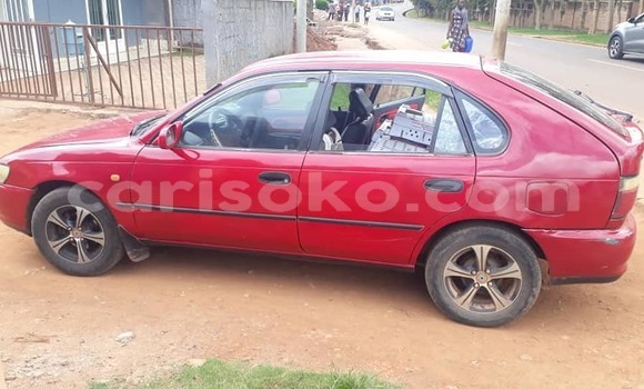 Acheter Occasion Voiture Toyota Corolla Rouge à Kigali, Rwanda Acheter Occasion Voiture Toyota Corolla Rouge à Kigali, Rwanda