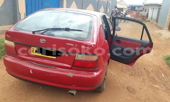 Acheter Occasion Voiture Toyota Corolla Rouge à Kigali, Rwanda Acheter Occasion Voiture Toyota Corolla Rouge à Kigali, Rwanda