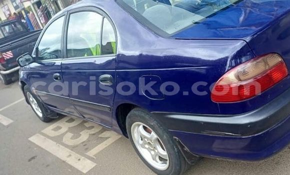 Acheter Occasion Voiture Toyota Avensis Bleu à Kigali, Rwanda Acheter Occasion Voiture Toyota Avensis Bleu à Kigali, Rwanda