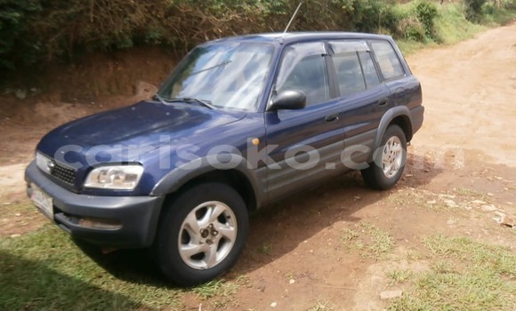 Acheter Occasion Voiture Toyota RAV4 Bleu à Kigali, Rwanda Acheter Occasion Voiture Toyota RAV4 Bleu à Kigali, Rwanda