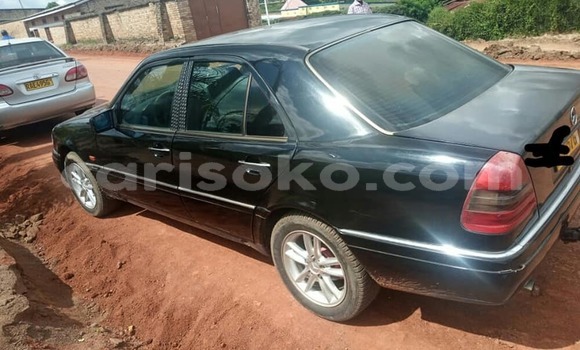 Acheter Occasion Voiture Mercedes-Benz C–Class Noir à Kigali, Rwanda Acheter Occasion Voiture Mercedes-Benz C–Class Noir à Kigali, Rwanda