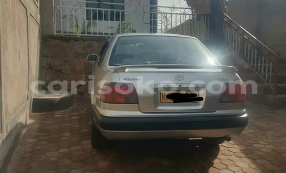 Acheter Occasion Voiture Toyota Corolla Gris à Kigali, Rwanda Acheter Occasion Voiture Toyota Corolla Gris à Kigali, Rwanda