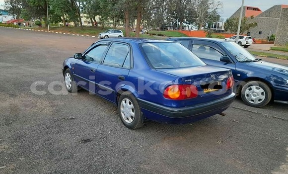 Acheter Occasion Voiture Toyota Corolla Bleu à Kigali, Rwanda Acheter Occasion Voiture Toyota Corolla Bleu à Kigali, Rwanda