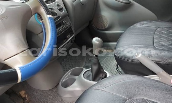 Acheter Occasion Voiture Toyota Yaris Rouge à Kigali, Rwanda Acheter Occasion Voiture Toyota Yaris Rouge à Kigali, Rwanda