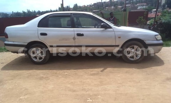 Acheter Occasion Voiture Toyota Carina E Gris à Kigali, Rwanda Acheter Occasion Voiture Toyota Carina E Gris à Kigali, Rwanda