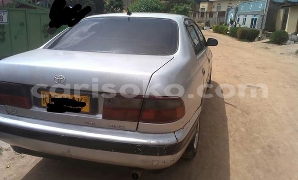 Acheter Occasion Voiture Toyota Carina E Gris à Kigali, Rwanda Acheter Occasion Voiture Toyota Carina E Gris à Kigali, Rwanda