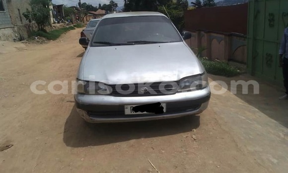 Acheter Occasion Voiture Toyota Carina E Gris à Kigali, Rwanda Acheter Occasion Voiture Toyota Carina E Gris à Kigali, Rwanda