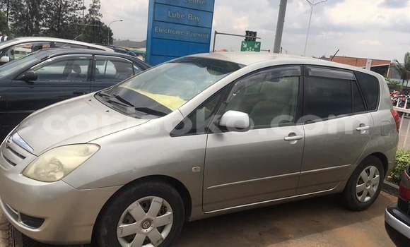 Acheter Occasion Voiture Toyota Spacio Gris à Kigali, Rwanda Acheter Occasion Voiture Toyota Spacio Gris à Kigali, Rwanda