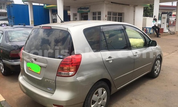 Acheter Occasion Voiture Toyota Spacio Gris à Kigali, Rwanda Acheter Occasion Voiture Toyota Spacio Gris à Kigali, Rwanda