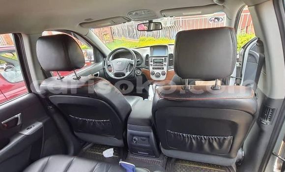 Buy Used Hyundai Santa Fe Silver Car in Kigali in Rwanda Buy Used Hyundai Santa Fe Silver Car in Kigali in Rwanda