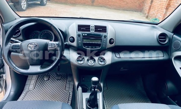 Buy Used Toyota RAV4 Silver Car in Kigali in Rwanda Buy Used Toyota RAV4 Silver Car in Kigali in Rwanda