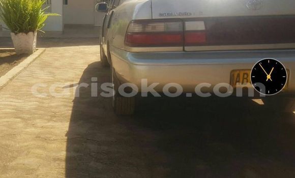 Acheter Occasion Voiture Toyota Corolla Gris à Kigali, Rwanda Acheter Occasion Voiture Toyota Corolla Gris à Kigali, Rwanda