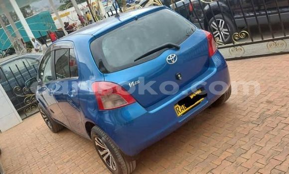 Acheter Occasion Voiture Toyota Vitz Bleu à Kigali, Rwanda Acheter Occasion Voiture Toyota Vitz Bleu à Kigali, Rwanda