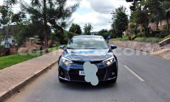 Acheter Occasion Voiture Toyota Corolla Bleu à Kigali, Rwanda Acheter Occasion Voiture Toyota Corolla Bleu à Kigali, Rwanda
