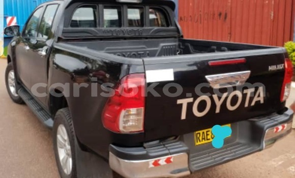 Acheter Occasion Voiture Toyota Hilux Noir à Kigali, Rwanda Acheter Occasion Voiture Toyota Hilux Noir à Kigali, Rwanda