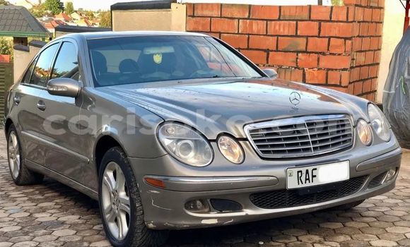 Buy Used Mercedes-Benz E-klasse Silver Car in Kigali in Rwanda Buy Used Mercedes-Benz E-klasse Silver Car in Kigali in Rwanda