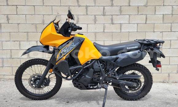 Sayi Na hannu Kawasaki KLR 650 Beige Motsi in Kigali a Rwanda Sayi Na hannu Kawasaki KLR 650 Beige Motsi in Kigali a Rwanda
