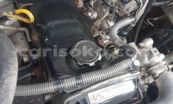 Sayi Na hannu Toyota Land Cruiser Gris Mota in Kigali a Rwanda Sayi Na hannu Toyota Land Cruiser Gris Mota in Kigali a Rwanda