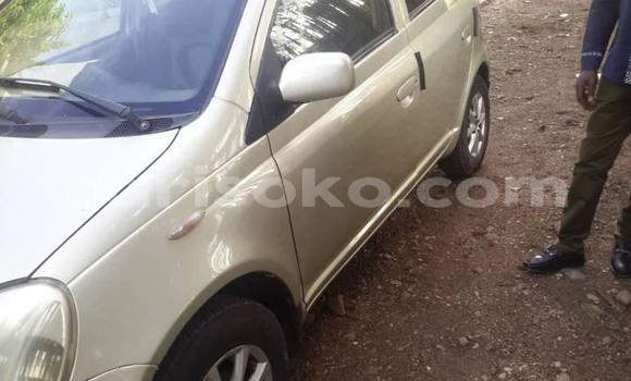 Sayi Na hannu Toyota Vitz Gris Mota in Kigali a Rwanda Sayi Na hannu Toyota Vitz Gris Mota in Kigali a Rwanda