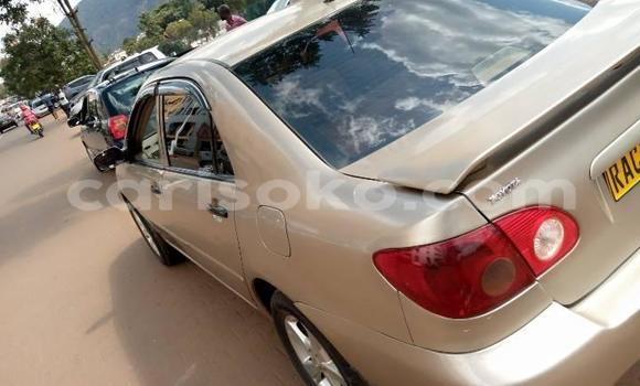 Sayi Na hannu Toyota Corolla Beige Mota in Kigali a Rwanda Sayi Na hannu Toyota Corolla Beige Mota in Kigali a Rwanda