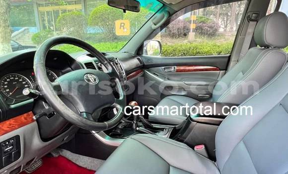 Acheter Occasion Voiture Toyota Prado Blanc à Gitarama, Gitarama Acheter Occasion Voiture Toyota Prado Blanc à Gitarama, Gitarama