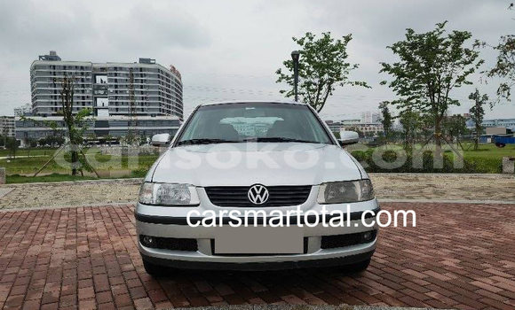 Acheter Occasion Voiture Volkswagen Gol Gris à Kigali, Rwanda Acheter Occasion Voiture Volkswagen Gol Gris à Kigali, Rwanda