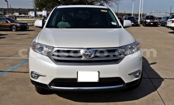 Sayi Na hannu Toyota Highlander Blanc Mota in Karongi a Rwanda Sayi Na hannu Toyota Highlander Blanc Mota in Karongi a Rwanda