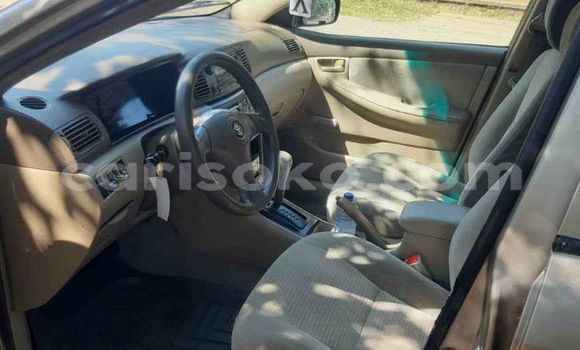 Acheter Occasion Voiture Toyota Corolla Beige à Kigali, Rwanda Acheter Occasion Voiture Toyota Corolla Beige à Kigali, Rwanda