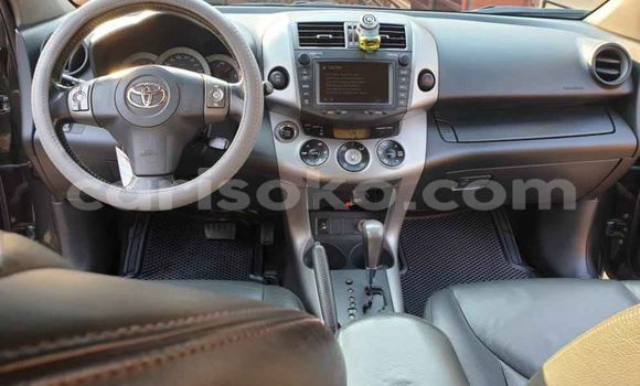 Acheter Occasion Voiture Toyota RAV4 Noir à Kigali, Rwanda Acheter Occasion Voiture Toyota RAV4 Noir à Kigali, Rwanda