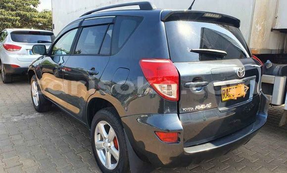 Acheter Occasion Voiture Toyota RAV4 Bleu à Kigali, Rwanda Acheter Occasion Voiture Toyota RAV4 Bleu à Kigali, Rwanda