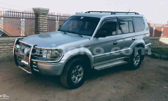 Acheter Occasion Voiture Toyota Land Cruiser Prado Gris à Kigali, Rwanda Acheter Occasion Voiture Toyota Land Cruiser Prado Gris à Kigali, Rwanda
