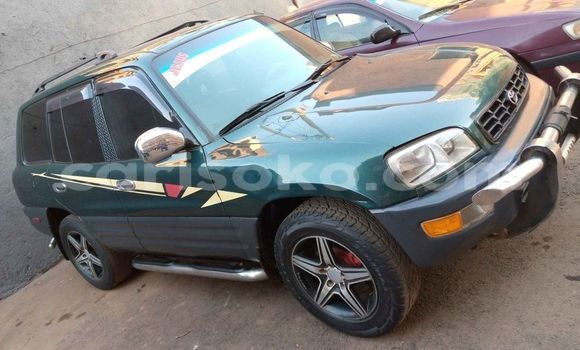 Acheter Occasion Voiture Toyota RAV4 Vert à Kigali, Rwanda Acheter Occasion Voiture Toyota RAV4 Vert à Kigali, Rwanda