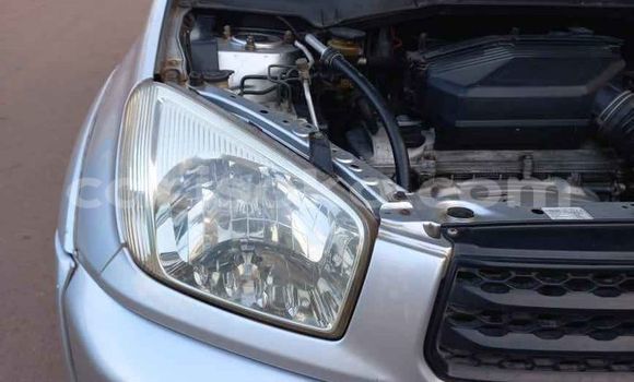 Acheter Occasion Voiture Toyota RAV4 Gris à Kigali, Rwanda Acheter Occasion Voiture Toyota RAV4 Gris à Kigali, Rwanda