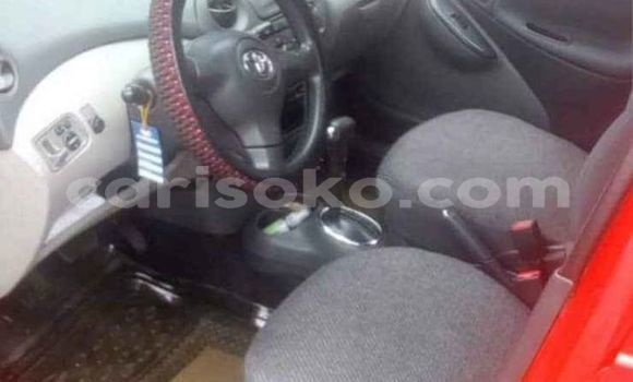 Acheter Occasion Voiture Toyota Yaris Rouge à Kigali, Rwanda Acheter Occasion Voiture Toyota Yaris Rouge à Kigali, Rwanda