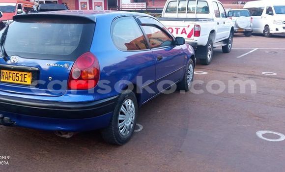 اشتري مستعمل Toyota Corolla Bleu سيارة في Kigali في Rwanda اشتري مستعمل Toyota Corolla Bleu سيارة في Kigali في Rwanda