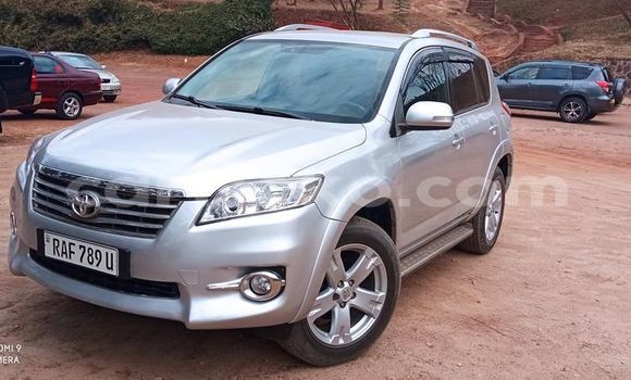اشتري مستعمل Toyota RAV4 Gris سيارة في Kigali في Rwanda اشتري مستعمل Toyota RAV4 Gris سيارة في Kigali في Rwanda