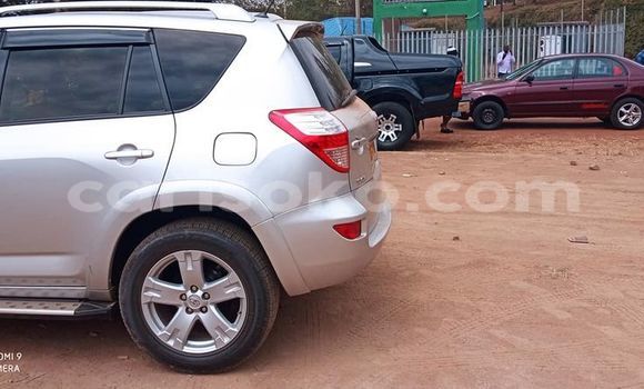 اشتري مستعمل Toyota RAV4 Gris سيارة في Kigali في Rwanda اشتري مستعمل Toyota RAV4 Gris سيارة في Kigali في Rwanda