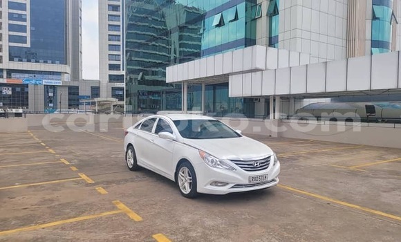 اشتري مستعمل Hyundai Sonata Blanc سيارة في Kigali في Rwanda اشتري مستعمل Hyundai Sonata Blanc سيارة في Kigali في Rwanda