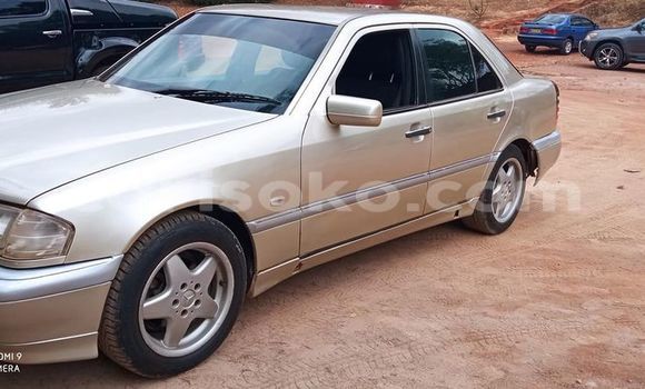 اشتري مستعمل Mercedes-Benz C–Class Beige سيارة في Kigali في Rwanda اشتري مستعمل Mercedes-Benz C–Class Beige سيارة في Kigali في Rwanda