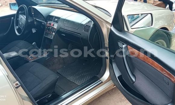 اشتري مستعمل Mercedes-Benz C–Class Beige سيارة في Kigali في Rwanda اشتري مستعمل Mercedes-Benz C–Class Beige سيارة في Kigali في Rwanda